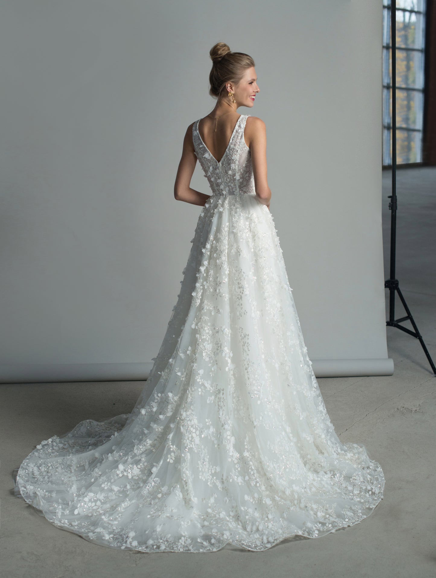 Wedding Dress with Floral Application, Scoop Neck and High Slit Skirt - Apus