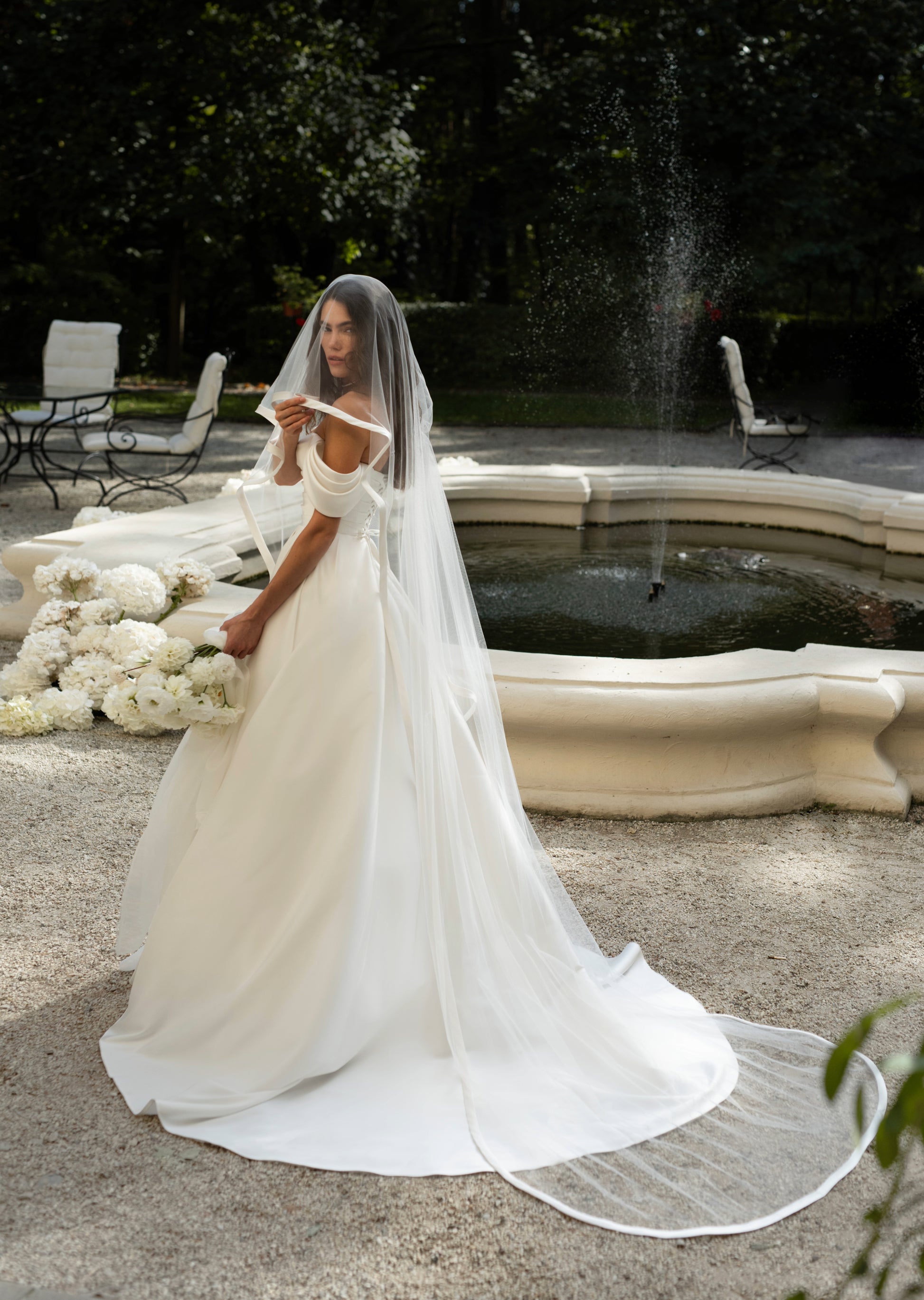 Classic Timeless Ivory Veil – Bride Edition